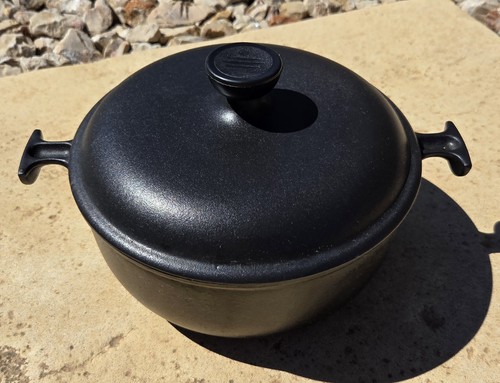 Creuset enzo mari designer - le,