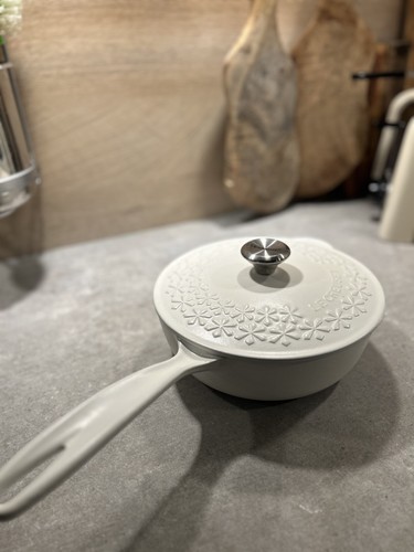 Creuset stillkasserolle - le,
