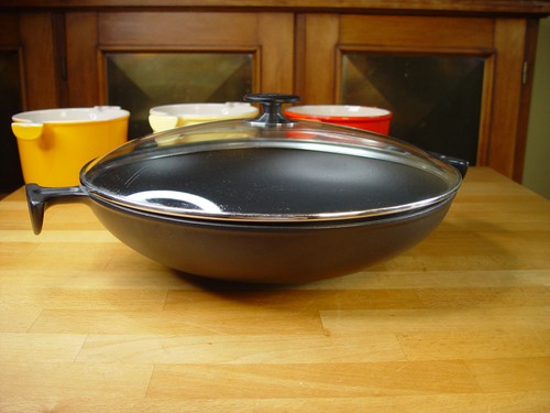Creuset wok enzo mari la - le,