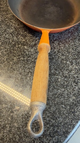 Vintage creuset 28 iron - no.28,
